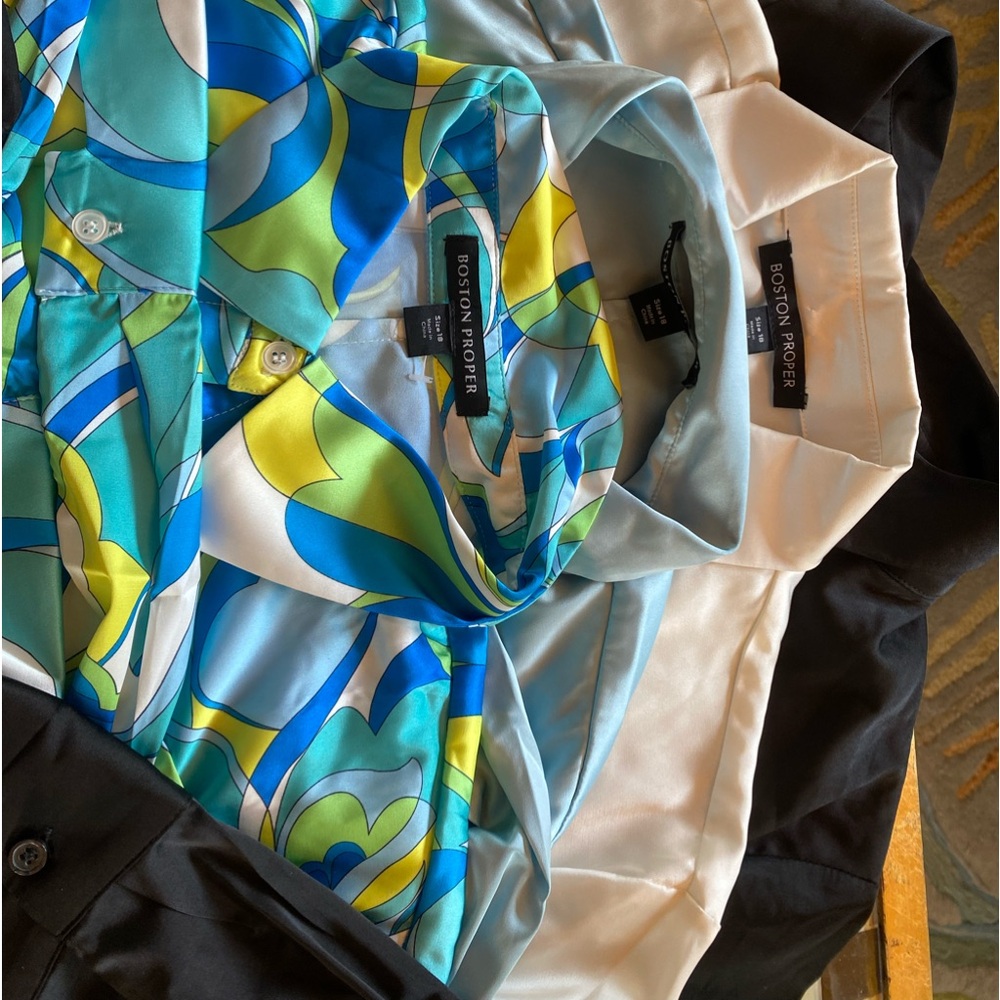 Mint condition 4 - size 18 silk, French cuff